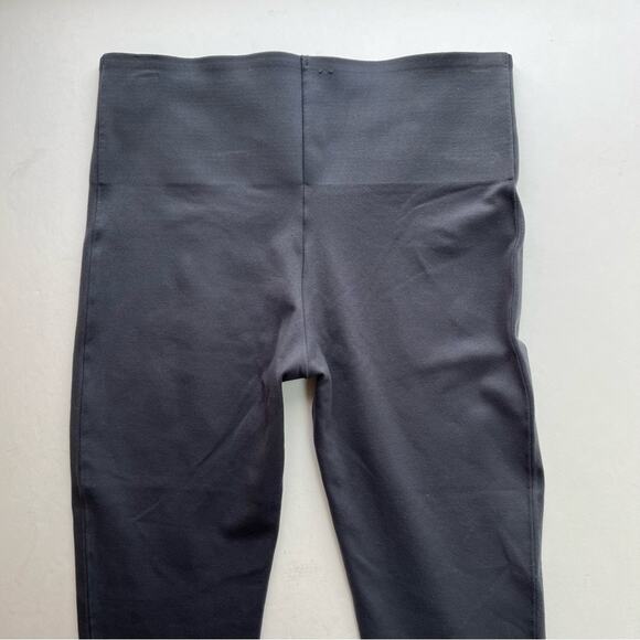 SPANX Essential Legging Crop Brushed Jersey Tummy Control - Picture 2 of 5